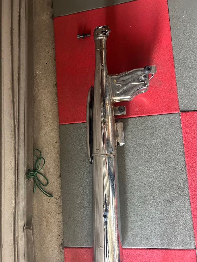 sr400 純正マフラー　2014年式　やや傷や汚れあり