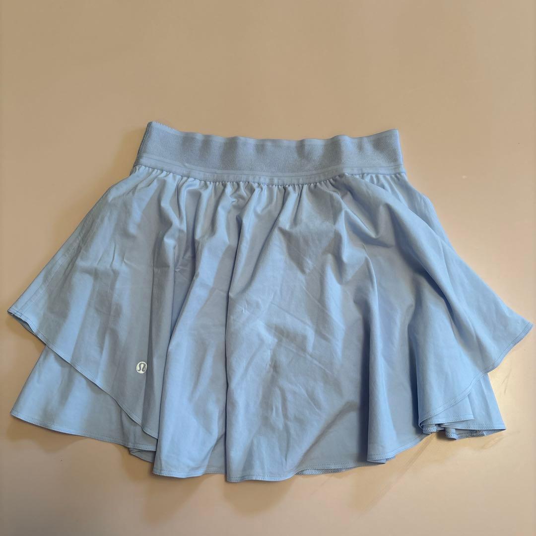 Lululemon 水色 フレアスカート
