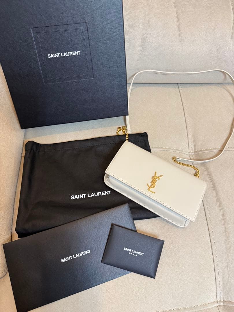 サンローラン YSL カサンドラ フォンホルダー 白