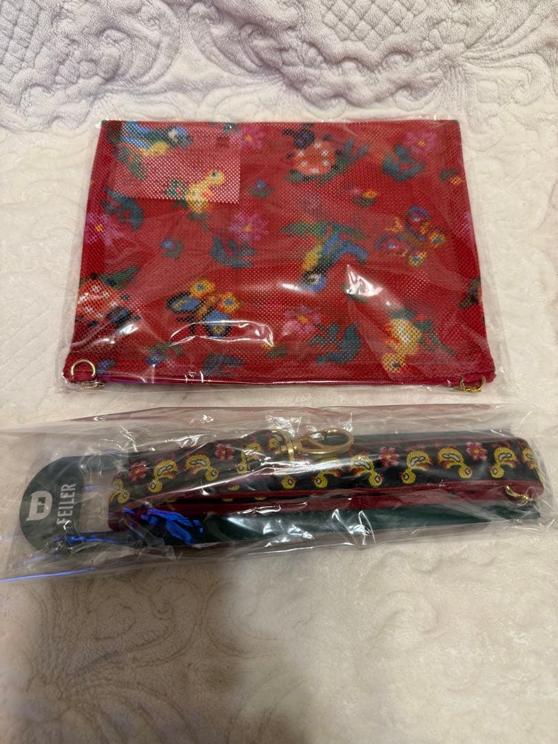 フェイラーハイジ黒ストラップと赤ポーチセットお値下げ