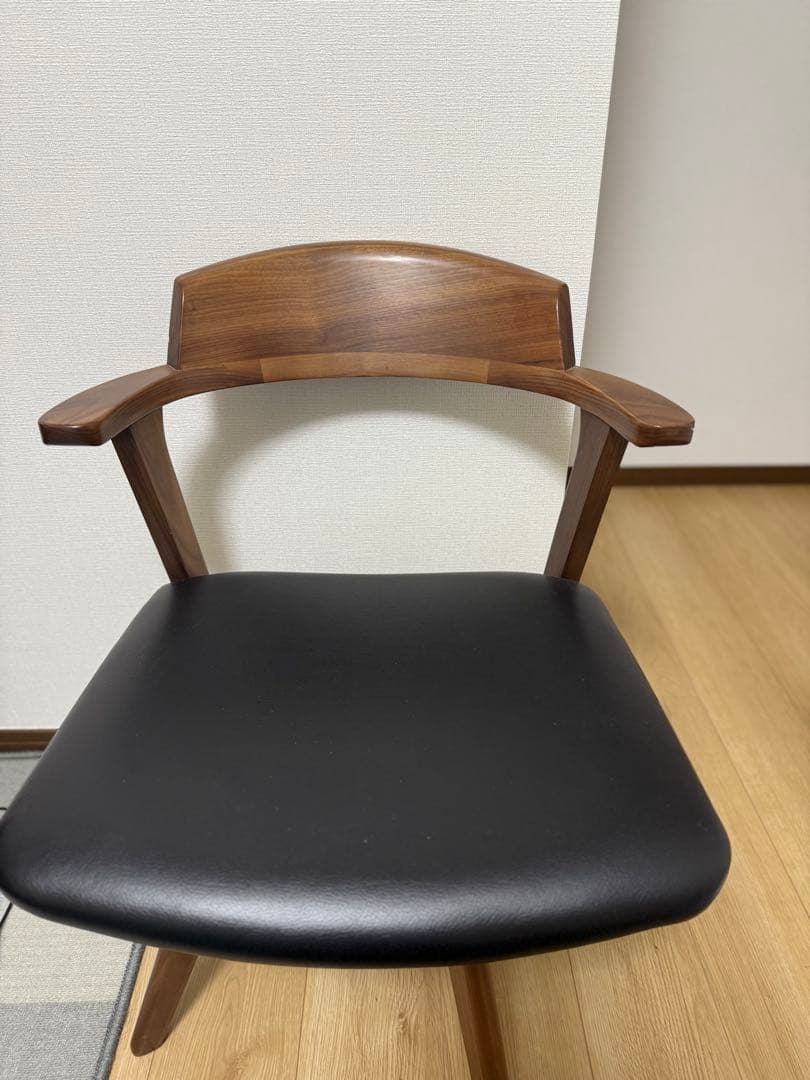 かねたや　ダイニングチェア④回転椅子