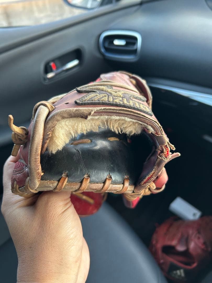 ミズノプロオーダー硬式野球　外野手用グローブ 赤