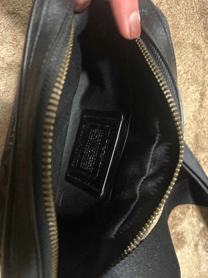 Coach ブラック ショルダーバッグ