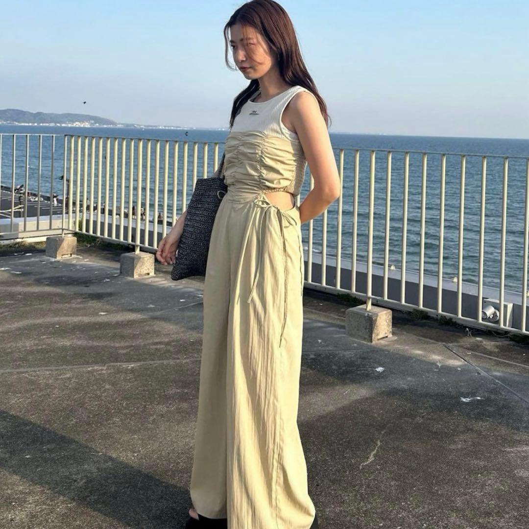 Kastane 2piece カットアウトサロペット ベージュ 新品