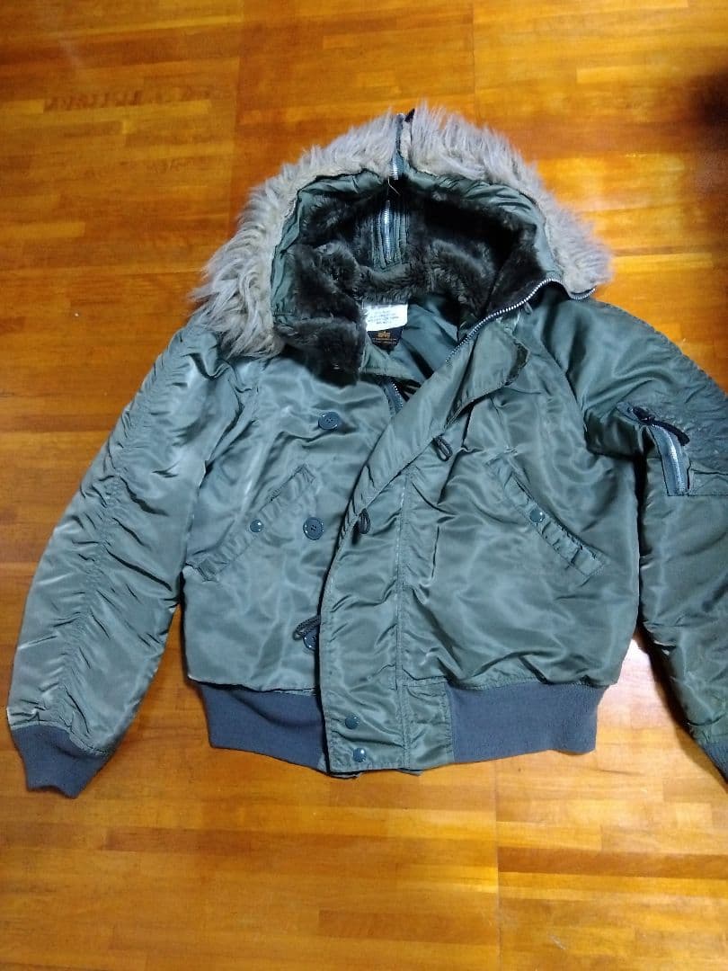 ち*る様 アルファN2BフライトジャケットサイズMEDIUM 良品！