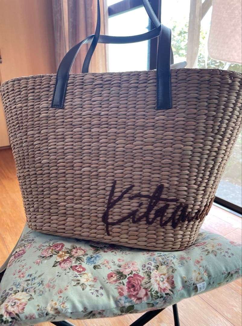 キタムラの　セミショルダーカゴバッグ　チョコ