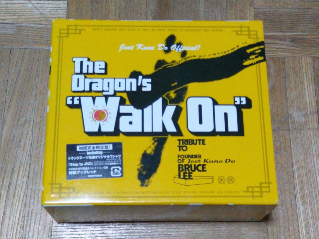 The Dragon's 「Walk On」 初回盤