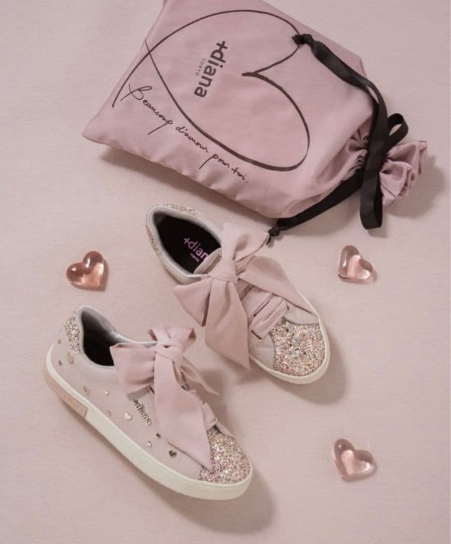 +diana プラスダイアナ バレンタイン限定　スニーカー ピンク 23.5cm