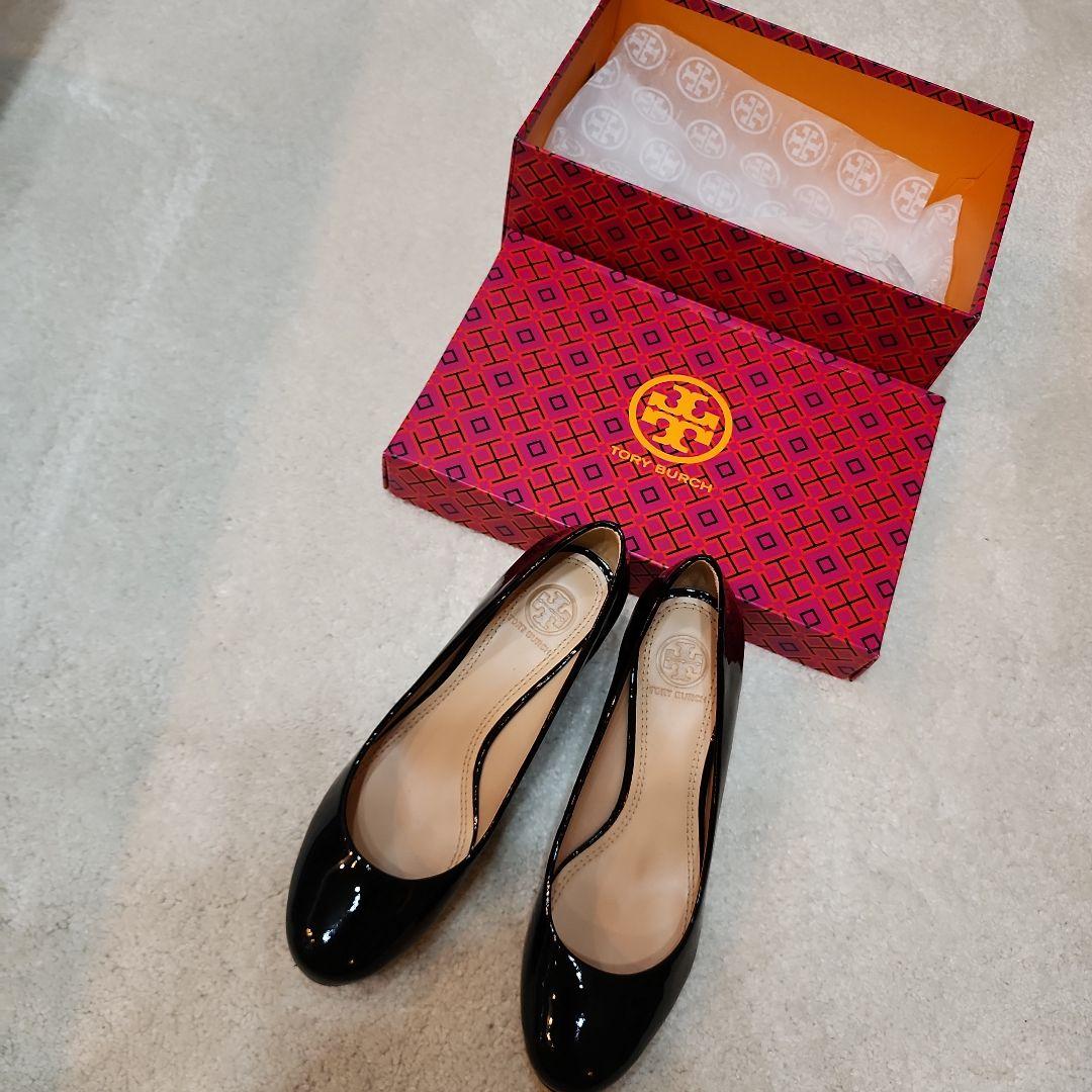 新品未使用試着のみ:Tory Burch ブラック フラットシューズ 箱付き