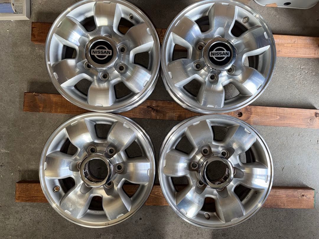 日産純正ホイール１本　No.2