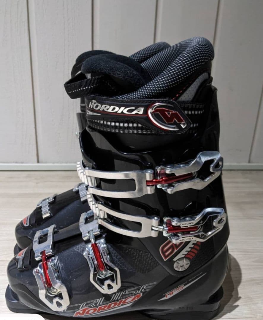 NORDICA　ブーツ　25〜25.5cm