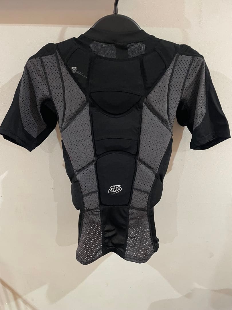 bmx レーシング　mtb ダウンヒル　トロイリーデザインズ　ボディプロテクター