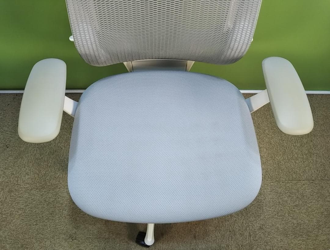 bn　オカムラ　シルフィーチェア　前傾機能　ハイバック　メッシュタイプ　中古