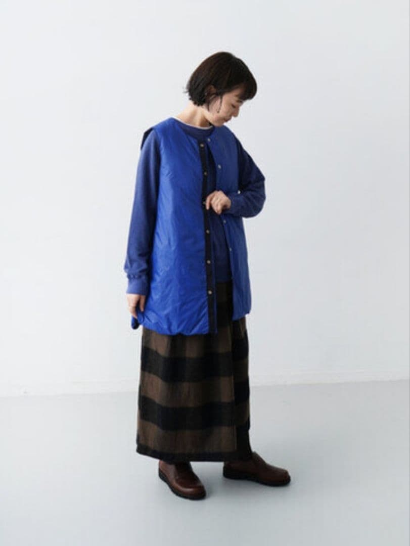 ひなたです✨ ナチュラルランドリー リバーシブルミドルダウンベスト