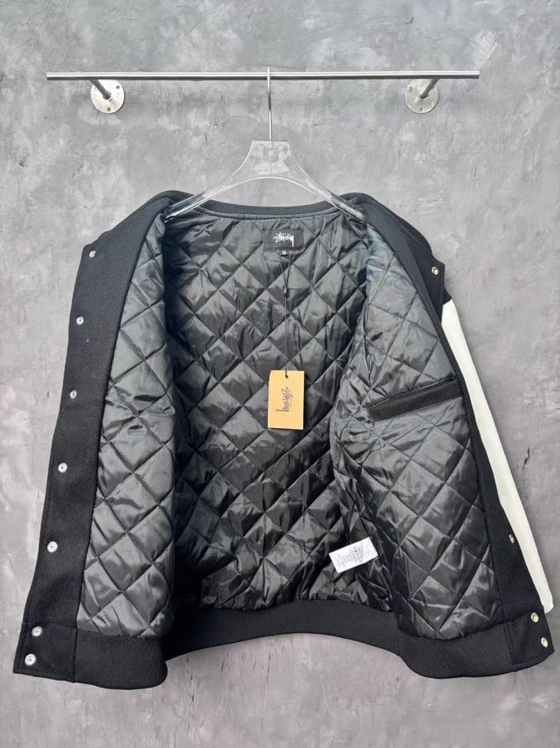 STÜSSY スタジャン ブラック/ホワイト Lサイズ