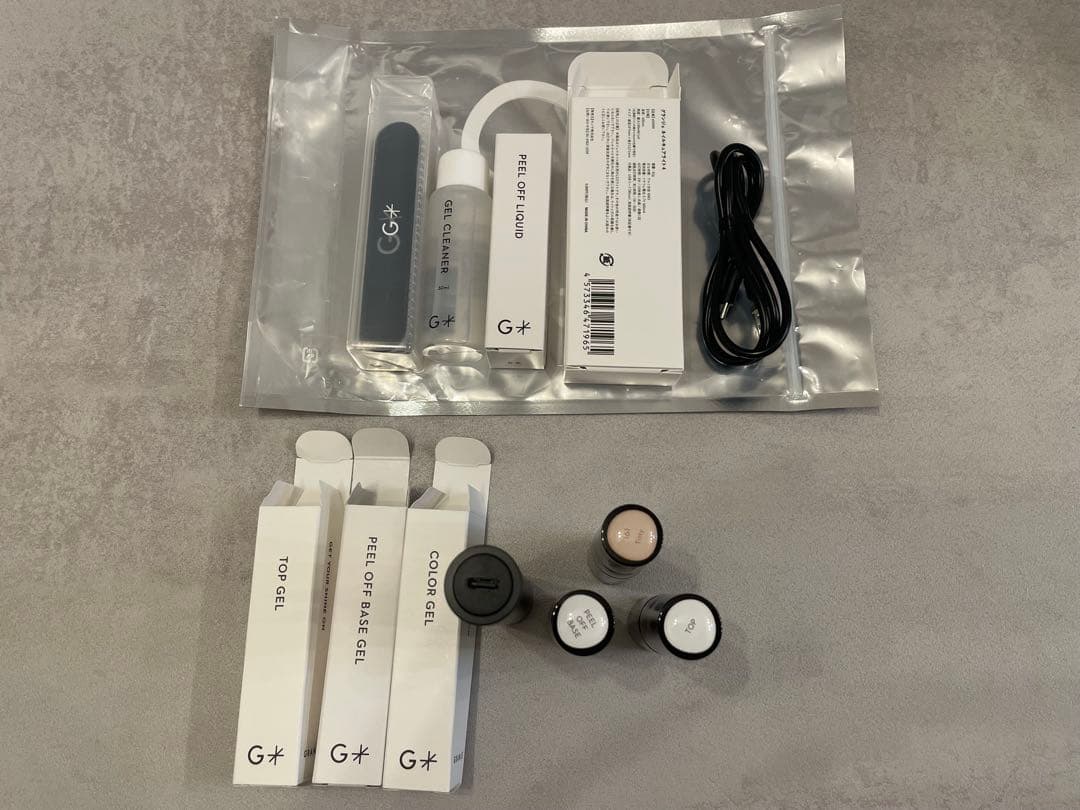 ★グランジェ★ピールオフジェルセット、１オフィスネイル付き