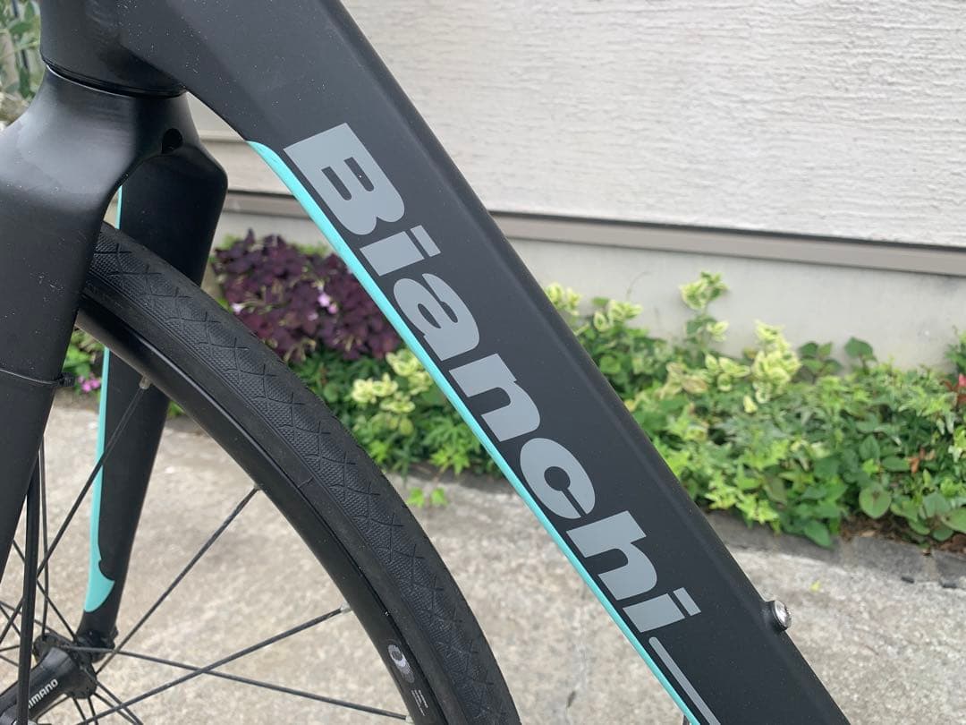 ほぼ新品 Bianchi ロードバイク 105/Tiagra Disc