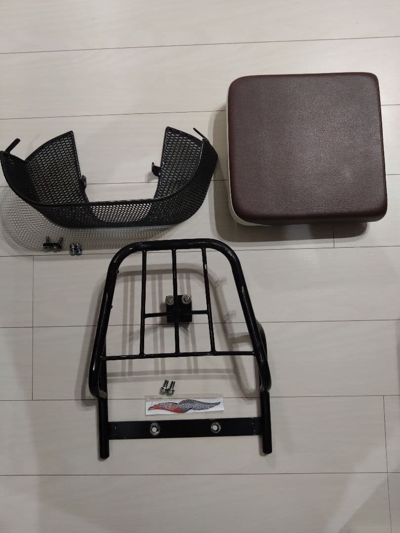 スーパーカブ、クロスカブ。アウトスタンディングカスタムパーツ3点ステッカー付き