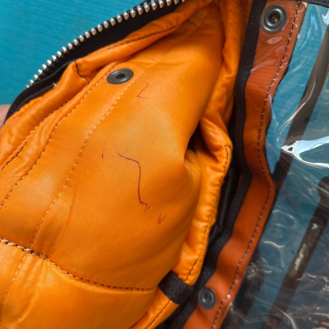 吉田カバン　ポーターの「ショートヘルメットバッグ」　ブラック（裏地オレンジ）