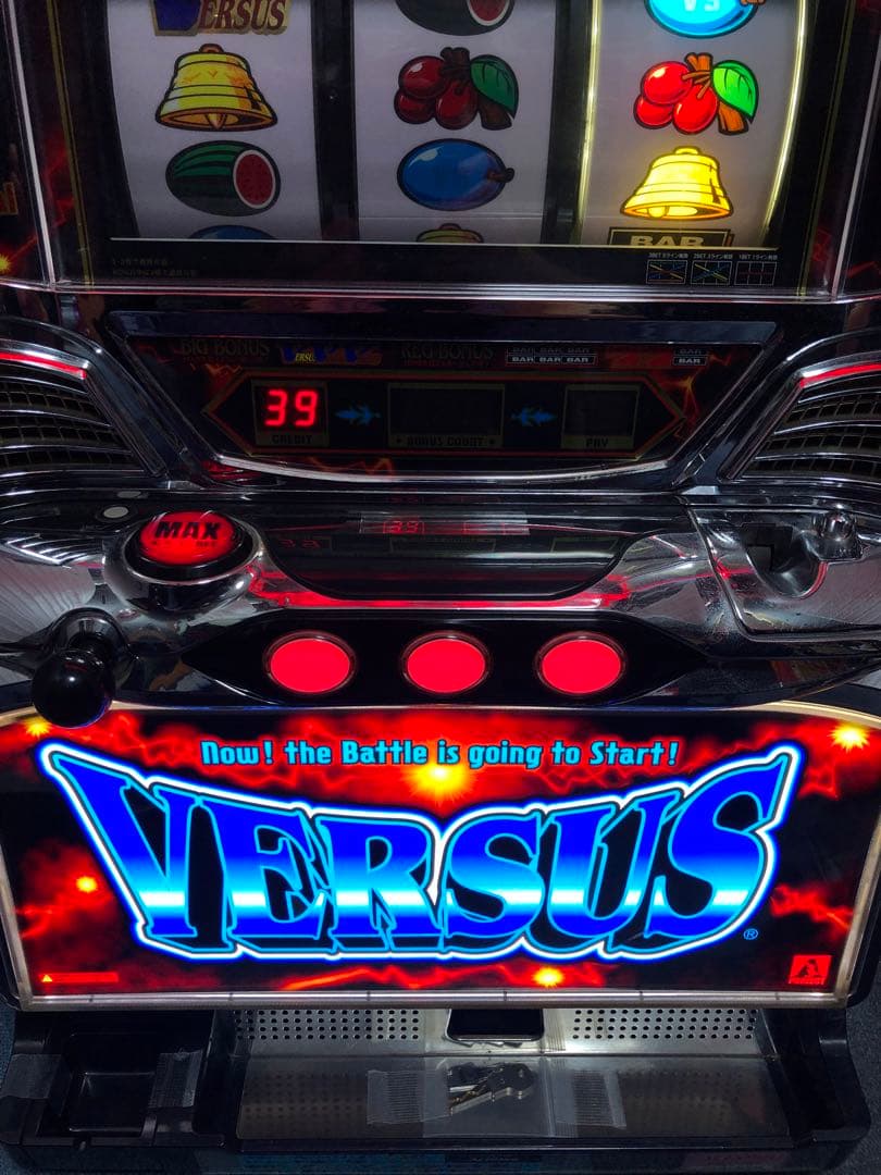 y*i様 ⚠︎説明文必読⚠︎ パチスロ　バーサスSE　実機+鍵等付属品(送料込)