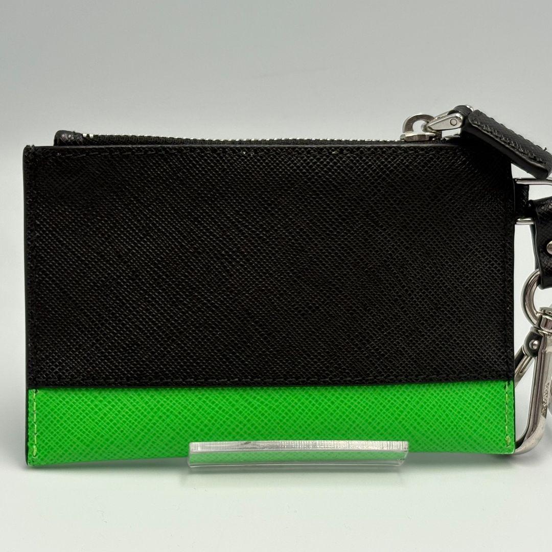 美品✨ PRADA サフィアーノレザー ケース グリーン ブラック