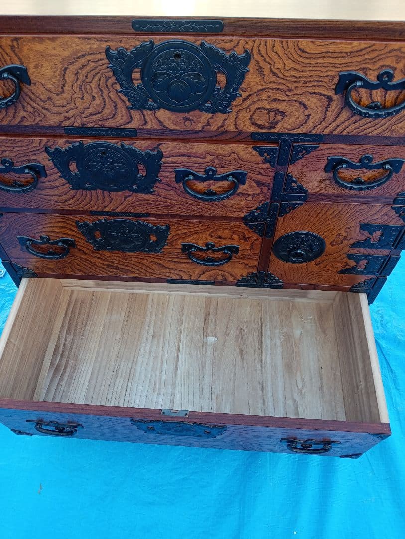 引き取り限定　岩谷堂箪笥　時代箪笥　さいたま市緑区