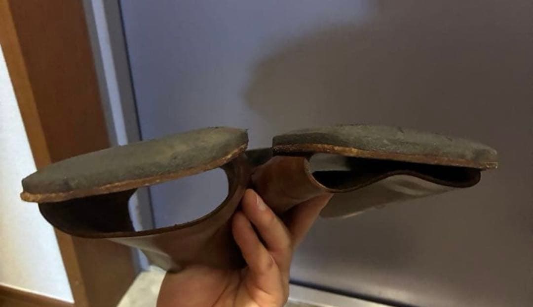 BRADOR SIGAROサイズ42