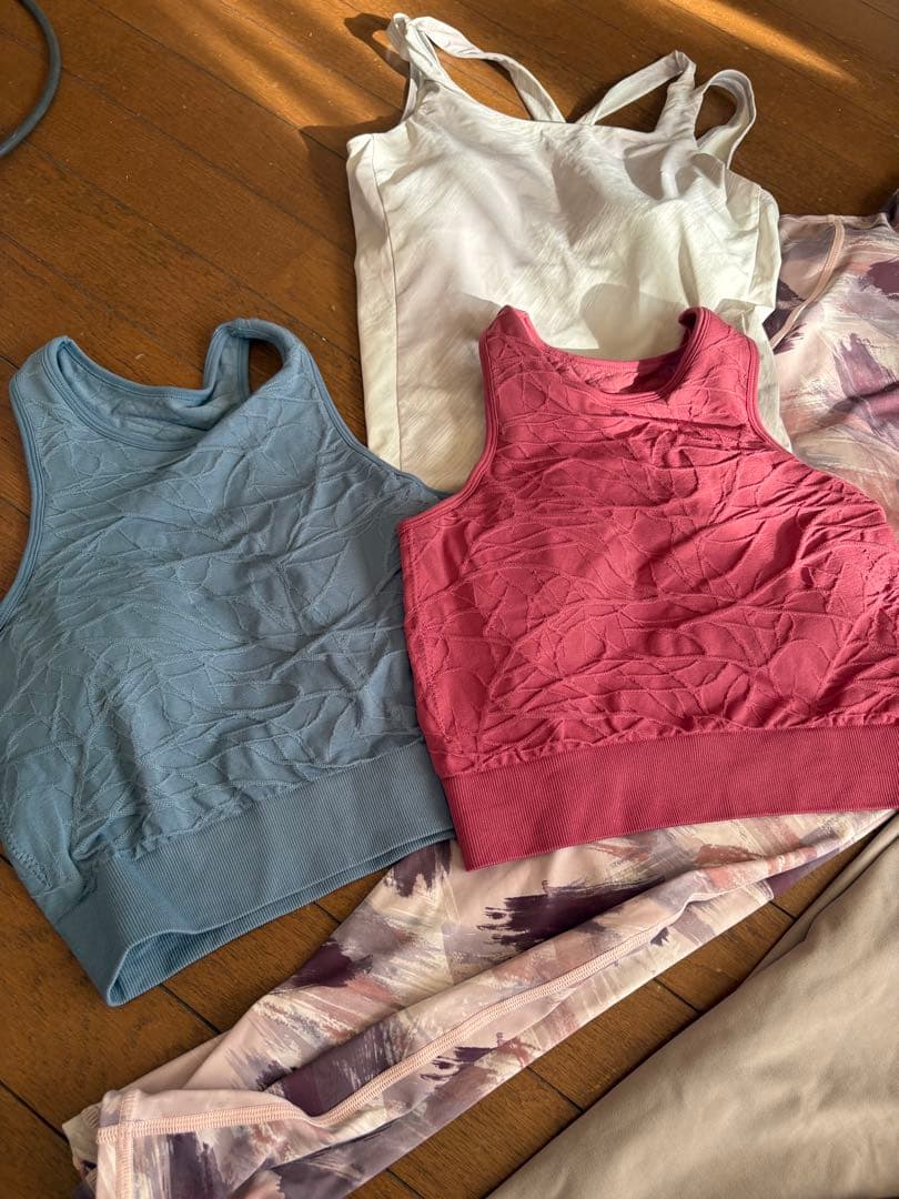 スカーラ　ラバ　リアルストーンヨガウェアセット レギンス 2個バーム付き