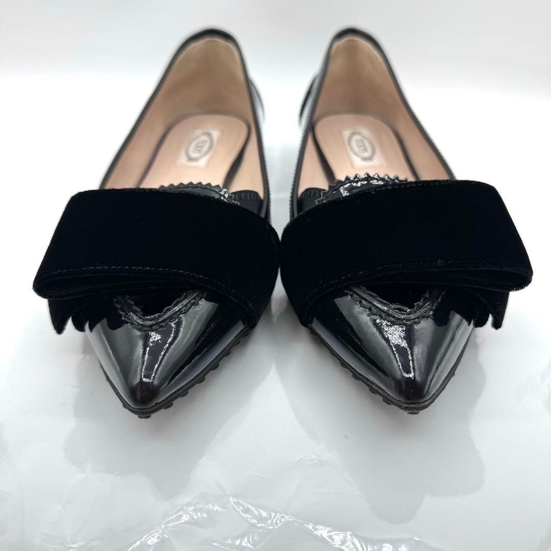 mirei トッズ ポインテッドトゥ ベルベット リボン フラットパンプス