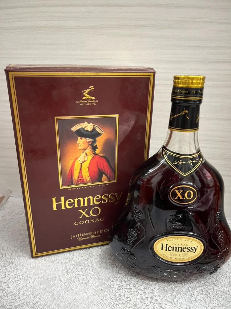 ★古酒★ヘネシー　ＸＯ　コニャック　700ｍｌ　未開封　未開栓　金キャップ