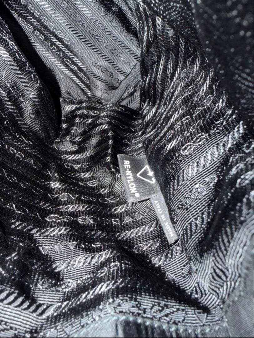 プラダ 1NS369 Re-Nylonポーチ 巾着　ブラック