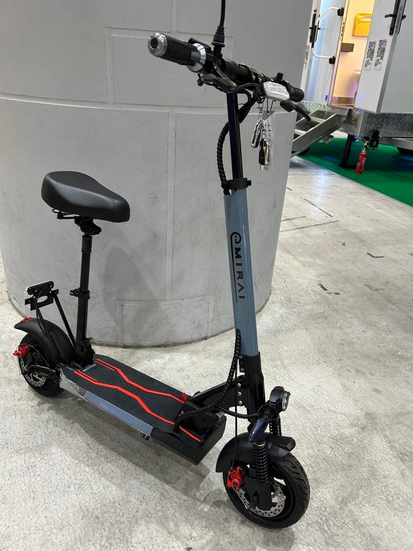 日本製EVスクーター　ベンツグレー　サドル付き　新品展示品一台限定最大5年保証