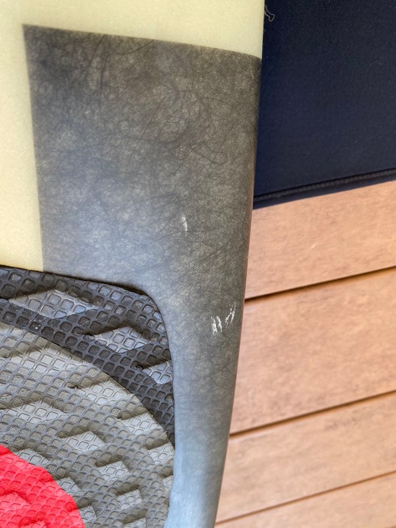 アルメリック ネックベアード2 5’8 チョップドテール AM2フィン付き