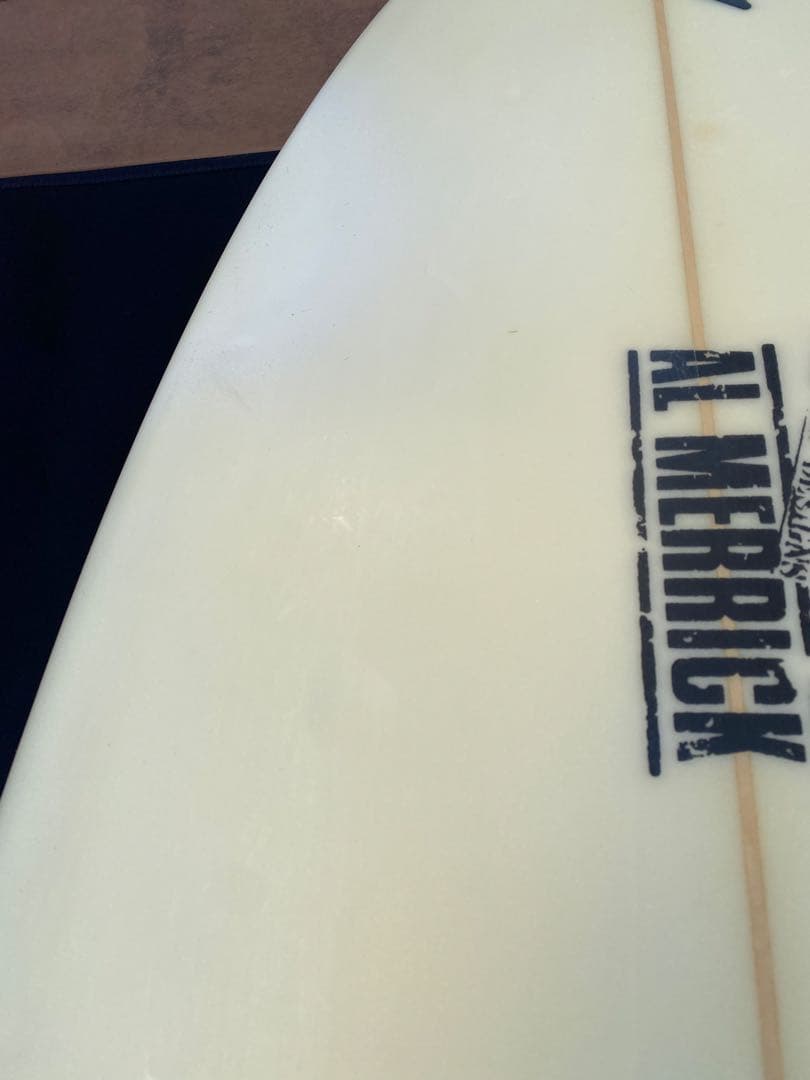 アルメリック ネックベアード2 5’8 チョップドテール AM2フィン付き