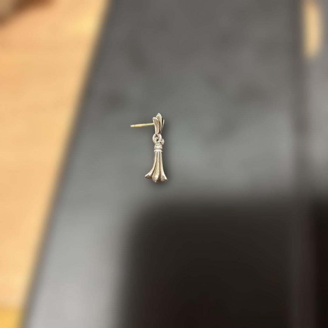 クロムハーツ クロステイル　ドロップ　ピアス