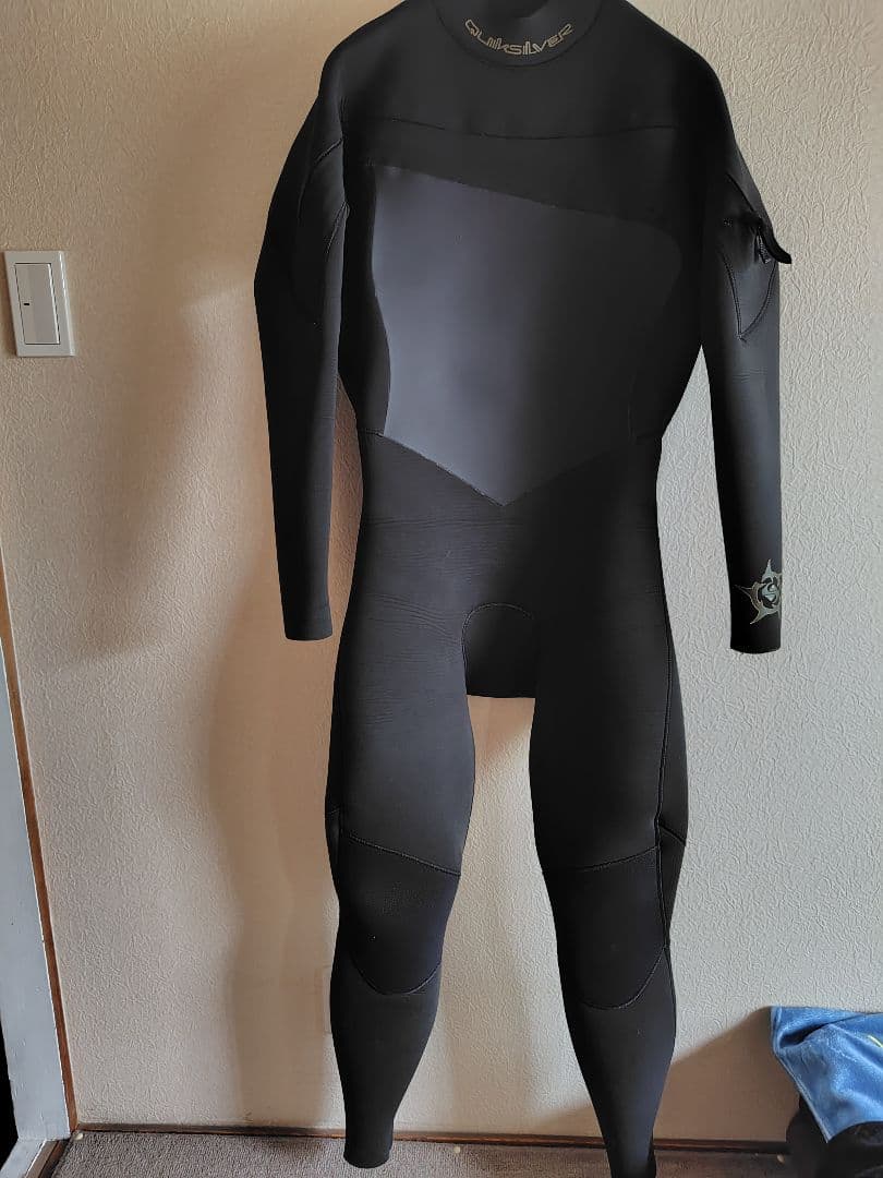 クイックシルバーQuicksilverフルスーツ4×3ミリUSED
