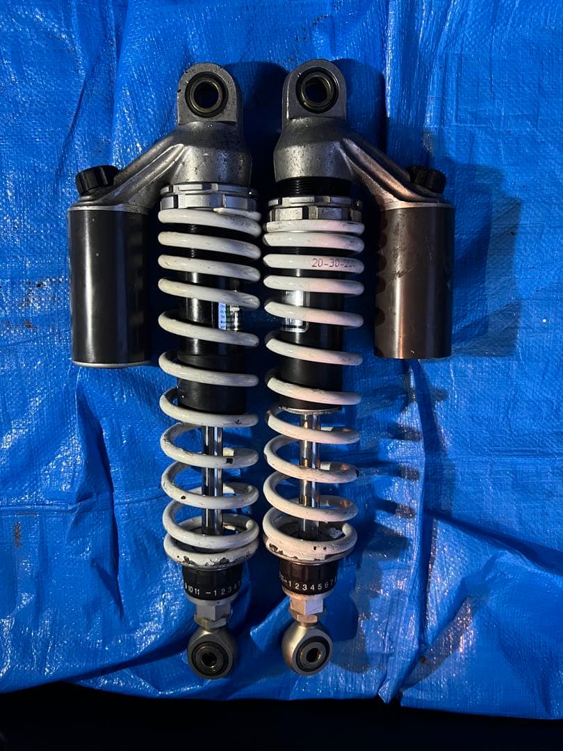 ホワイトパワー　サスペンション