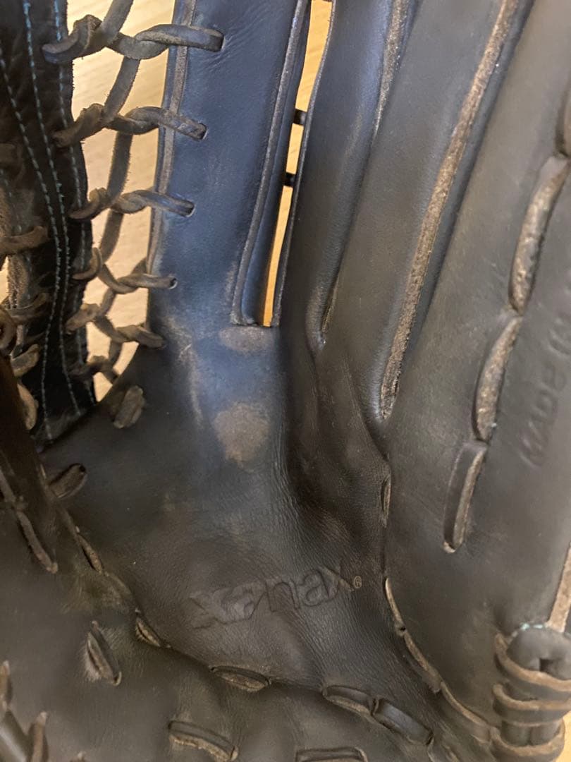 硬式野球グローブ 黒　外野手