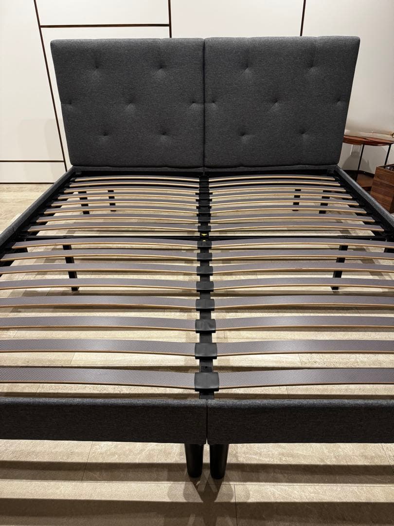 エマスリープ　キングベッドフレーム　マットレスなし