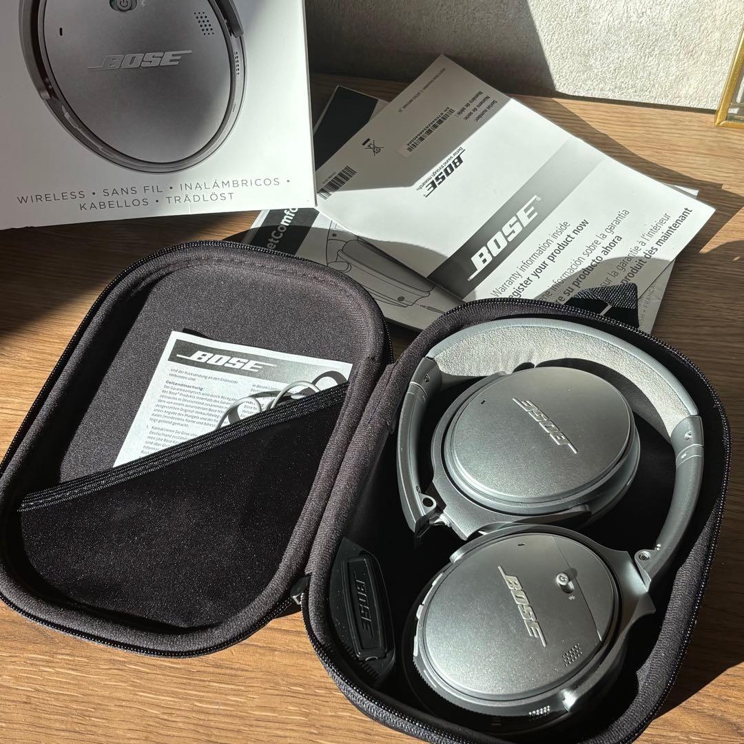 ほぼ未使用美品Bose QuietComfort 35 ワイヤレスヘッドホン
