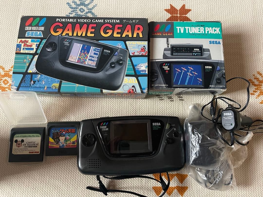 ゲームギア本体とTVチューナーパックとカセット2本