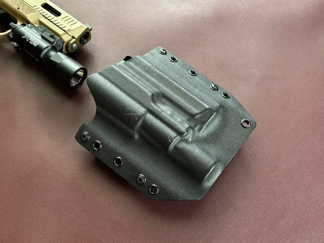 実物 RAVEN コンシールメント M&P-9用