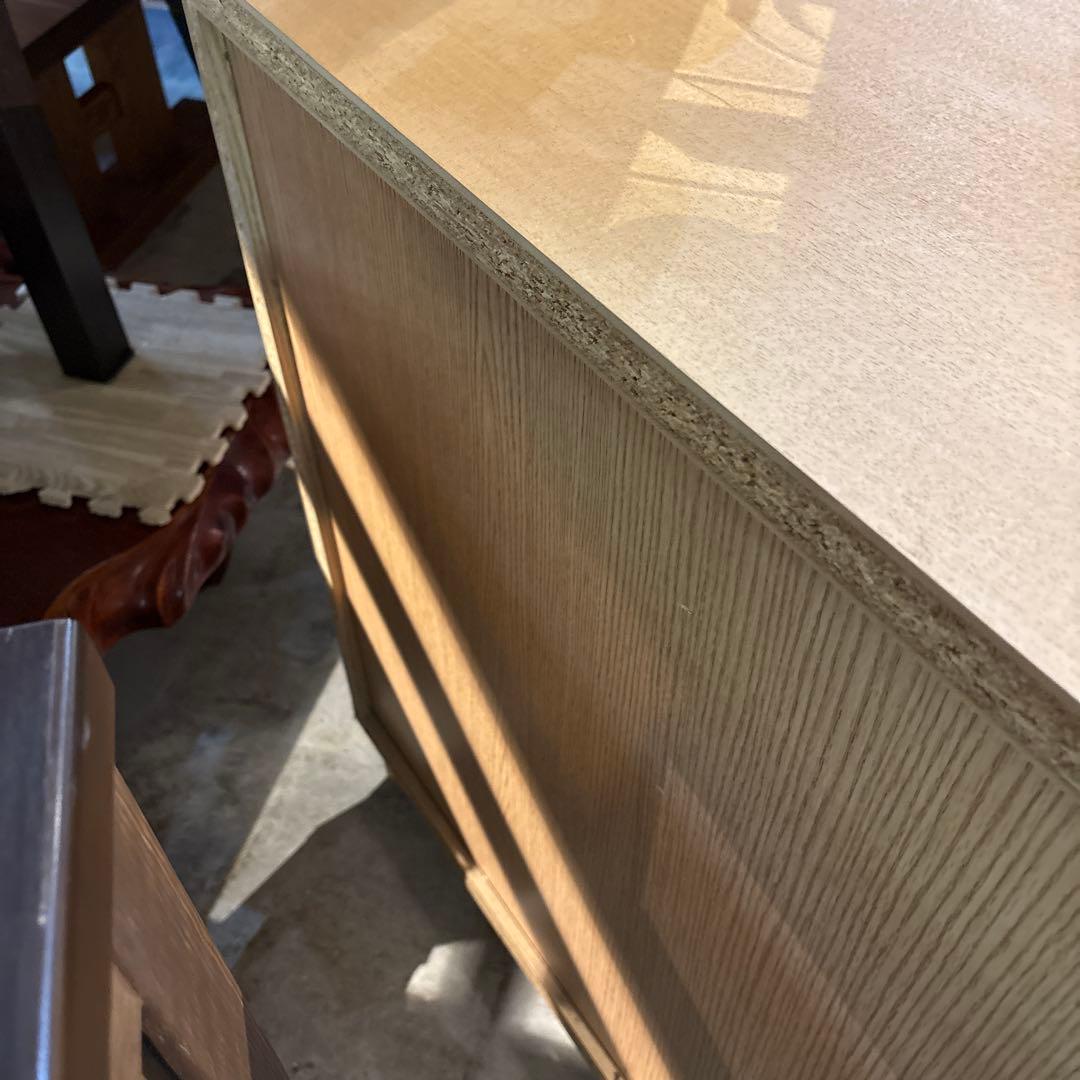 木製スリットデザインキャビネット