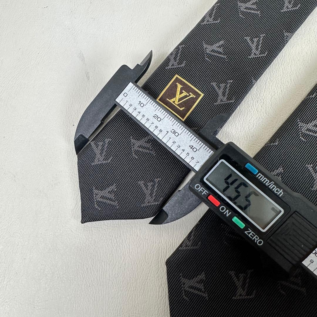 LOUIS VUITTON ルイヴィトン ネクタイ モノグラム 総柄 シルク