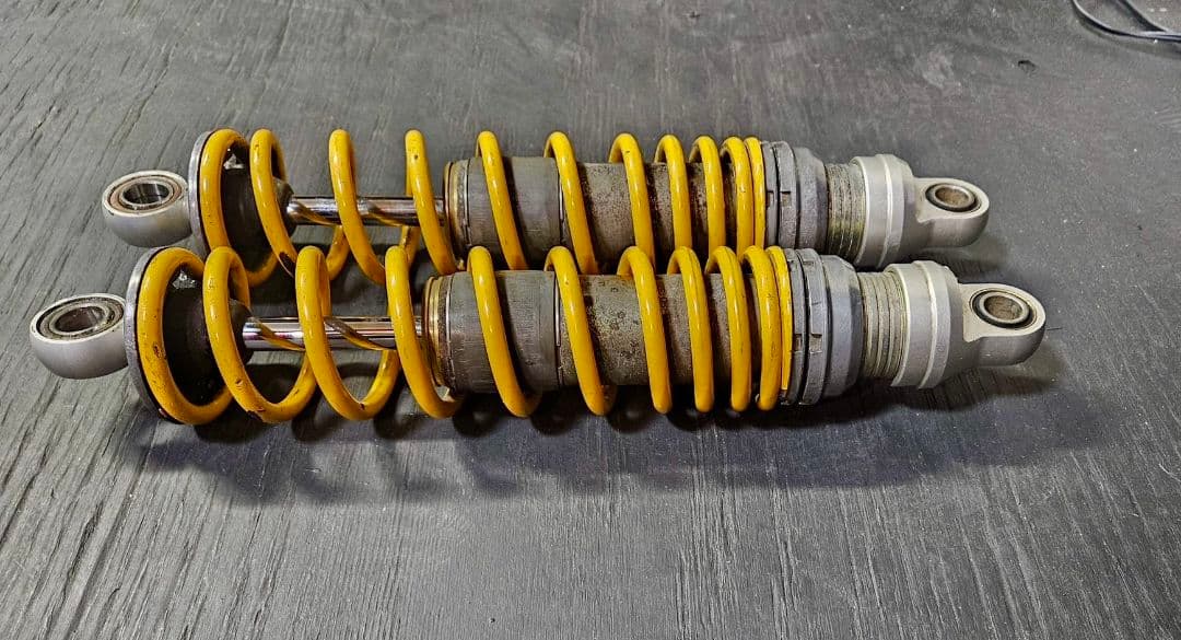 S*★様 GT 380 オーリンズ 340mm リアサス YA8030