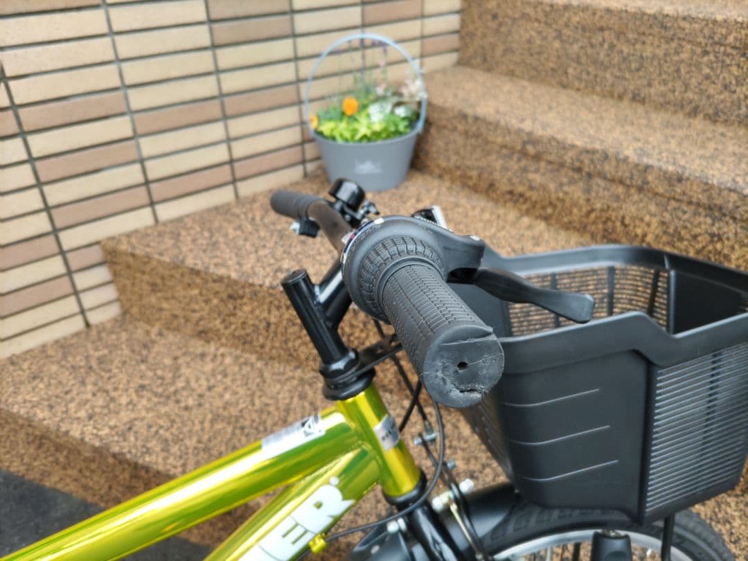 【札幌市近郊の方限定】 子供用自転車 20インチ ゴールド バスケット付き