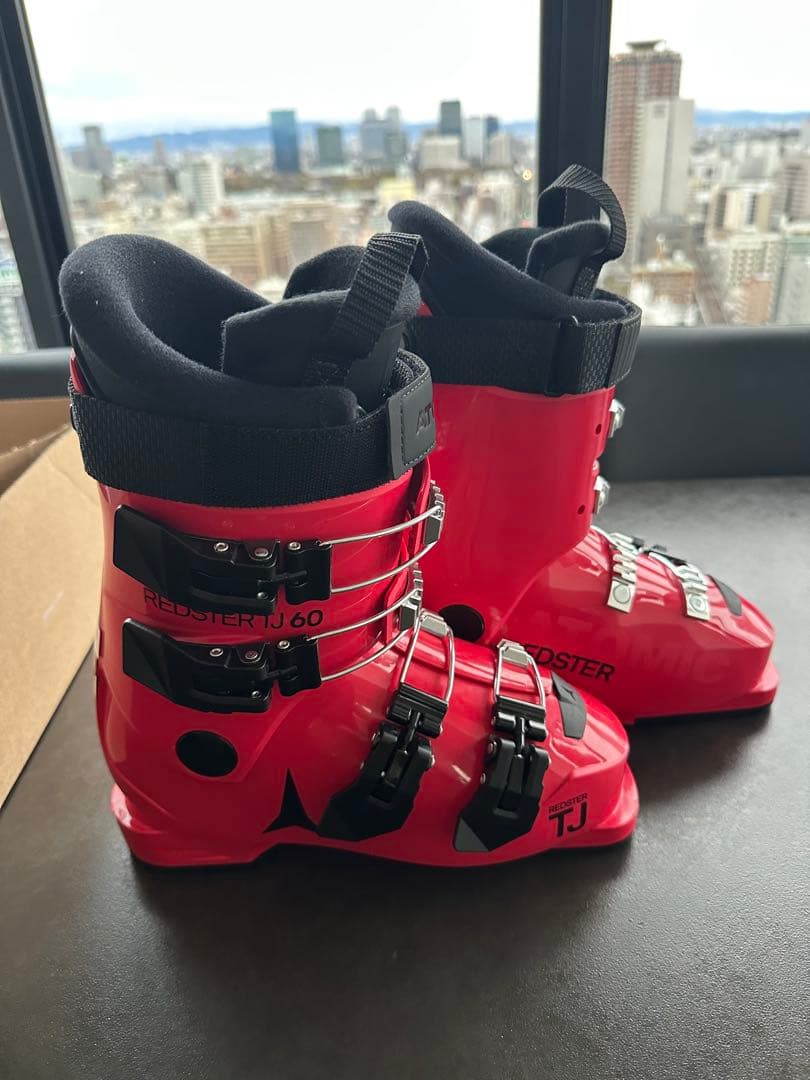 新品ATOMIC スキーブーツ キッズ 2026 REDSTER TJ 60