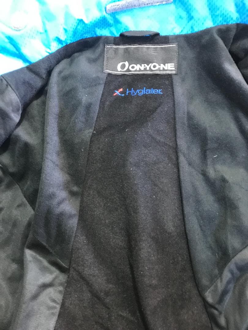 ONYONE SALOMON TEAM モデル　中綿入りジャケット　Ｓサイズ最終