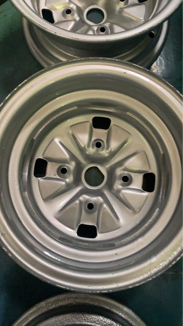 イノチェンティ ミニクーパー 純正ホイール レストア済み