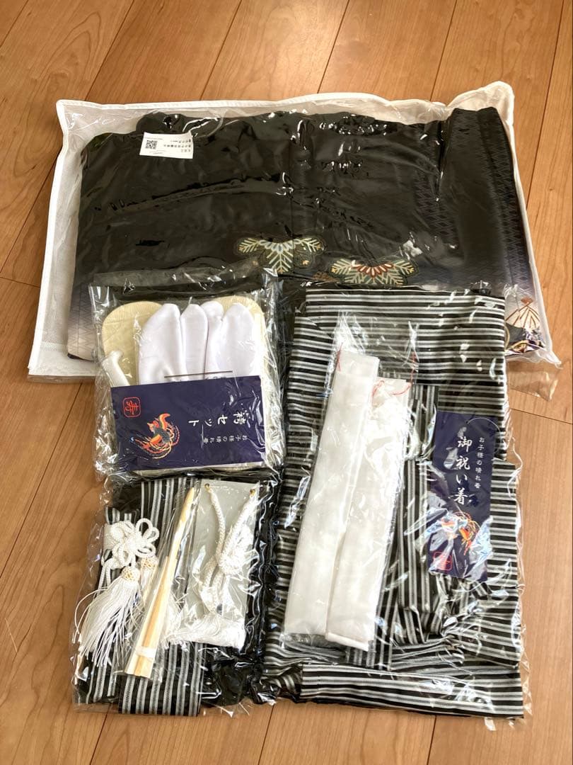 値下げ　七五三 男の子　5歳　黒色着物セット　鶴と松の刺繍